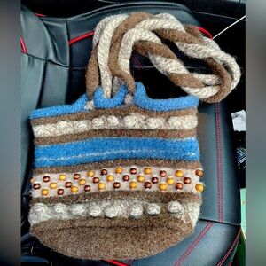 Alpaca or wool type tote purse! Excellent condition. No tags! Hand crafted?
